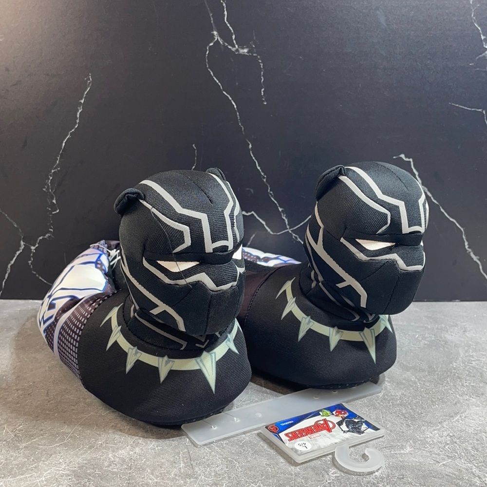Marvel Black Panther Slippers Black Size Large 4-5